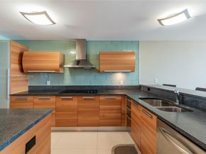 2950 NE 188th ST 504, Aventura FL 33180