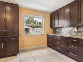 4903 SW 90th Ter, Cooper City FL 33328