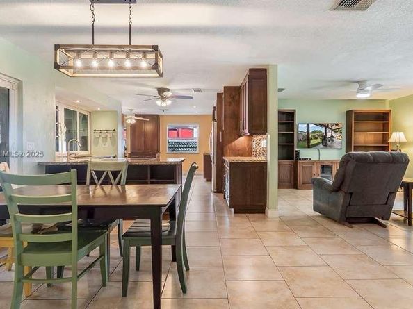 4903 SW 90th Ter, Cooper City FL 33328