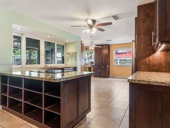 4903 SW 90th Ter, Cooper City FL 33328