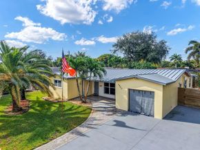 4903 SW 90th Ter, Cooper City FL 33328