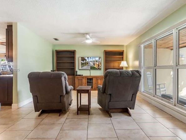 4903 SW 90th Ter, Cooper City FL 33328