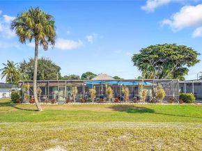 4713 Banyan Ln, Tamarac FL 33319