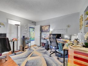 4713 Banyan Ln, Tamarac FL 33319