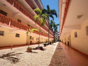 215 SE 3rd Ave 401D, Hallandale Beach FL 33009