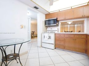 215 SE 3rd Ave 401D, Hallandale Beach FL 33009