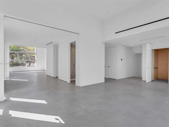 2110 S Miami Ave, Miami FL 33129