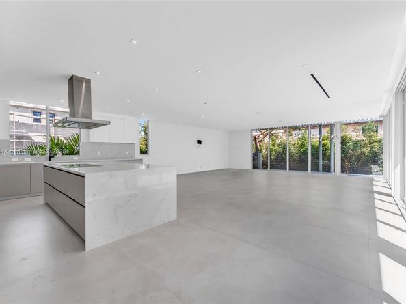 2110 S Miami Ave, Miami FL 33129