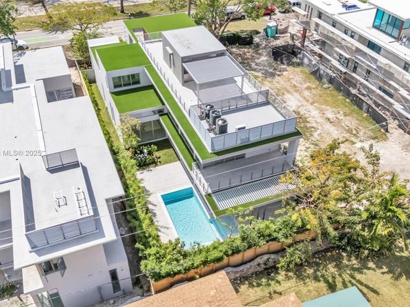 2110 S Miami Ave, Miami FL 33129