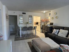 2075 NE 164th St 105, North Miami Beach FL 33162