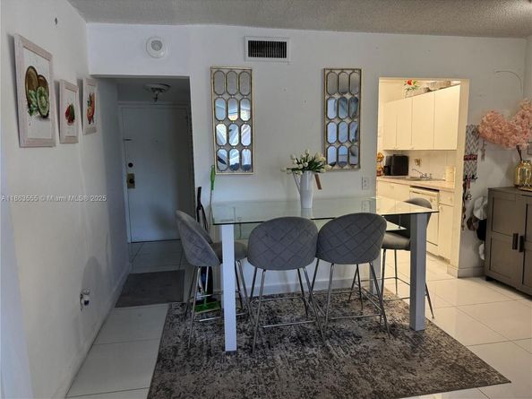2075 NE 164th St 105, North Miami Beach FL 33162