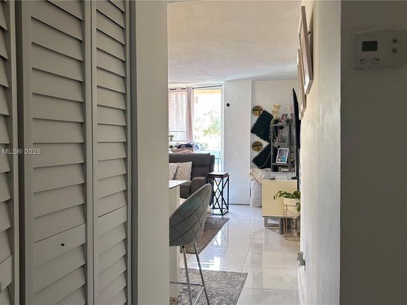 2075 NE 164th St 105, North Miami Beach FL 33162