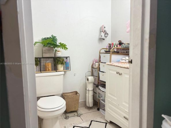 2075 NE 164th St 105, North Miami Beach FL 33162