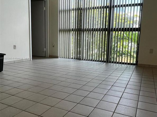 11790 SW 18th St 3213, Miami FL 33175