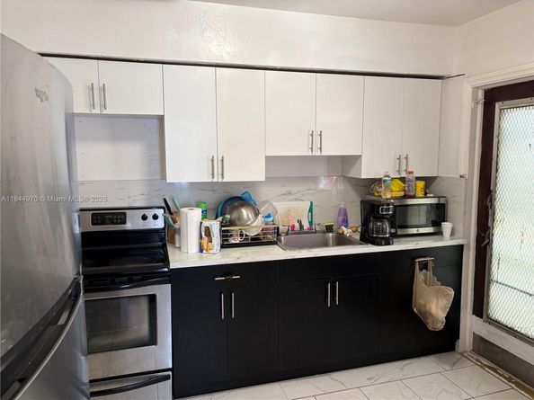 3072 SW 16th St, Miami FL 33145