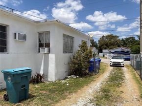 3072 SW 16th St, Miami FL 33145