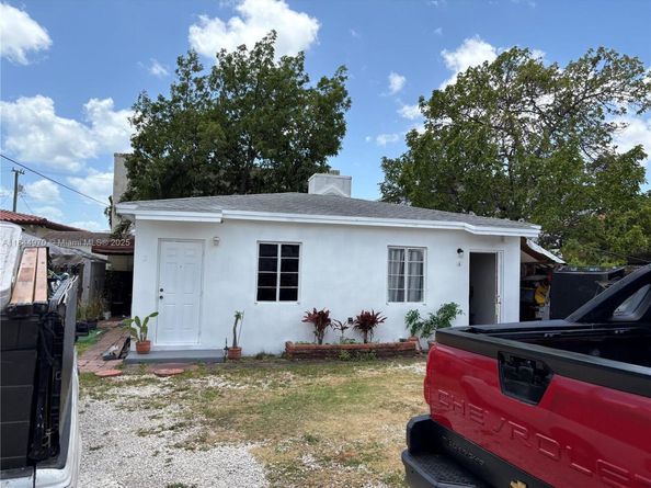 3072 SW 16th St, Miami FL 33145