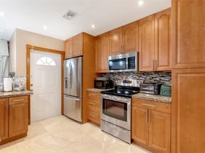 2140 NW 30th Way, Fort Lauderdale FL 33311