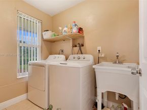 2140 NW 30th Way, Fort Lauderdale FL 33311