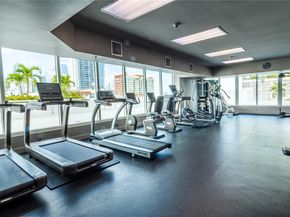 275 NE 18th St 1110, Miami FL 33132