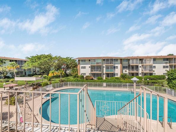 17000 NE 14th Ave 301, North Miami Beach FL 33162