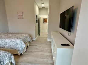 45 SW 9th St 4606, Miami FL 33130