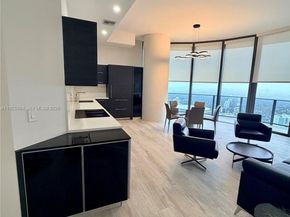 45 SW 9th St 4606, Miami FL 33130