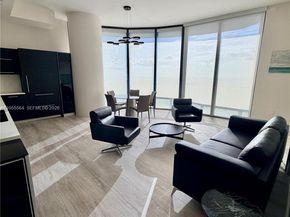 45 SW 9th St 4606, Miami FL 33130