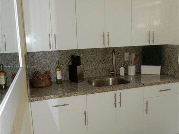 231 SW 15th St, Pompano Beach FL 33060
