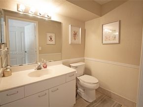 15826 NW 11th St, Pembroke Pines FL 33028