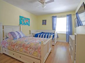 15826 NW 11th St, Pembroke Pines FL 33028