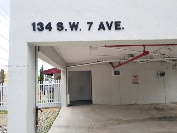 134 SW 7th Ave 402, Miami FL 33130