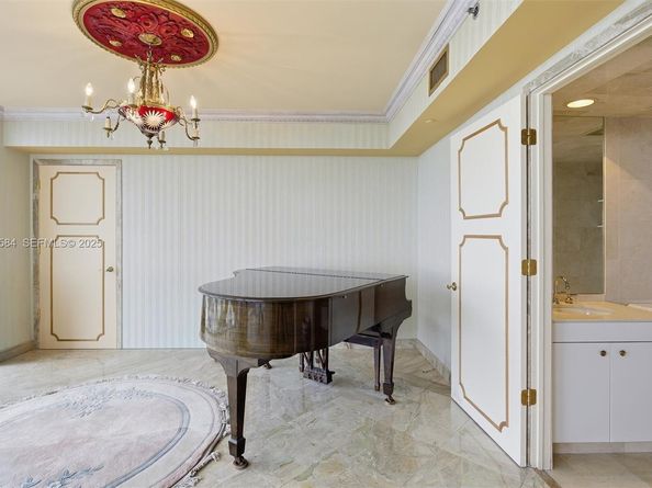 19111 Collins Ave 505, Sunny Isles Beach FL 33160