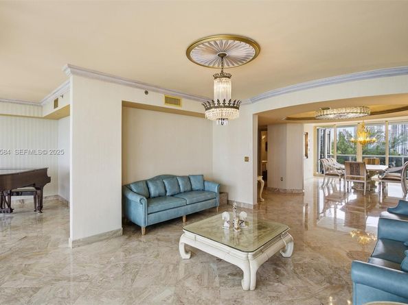 19111 Collins Ave 505, Sunny Isles Beach FL 33160