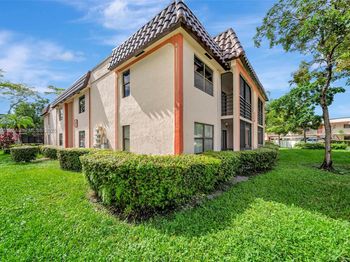 871 NE 207th Ter