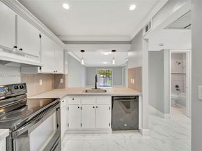 871 NE 207th Ter 4202, Miami FL 33179