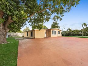 3920 SW 32nd Ave, West Park FL 33023