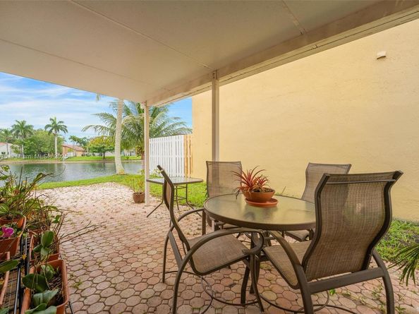 12640 NW 12th Ct, Sunrise FL 33323