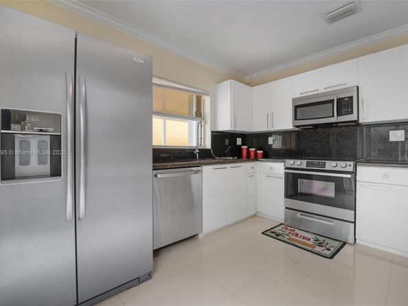 12640 NW 12th Ct, Sunrise FL 33323