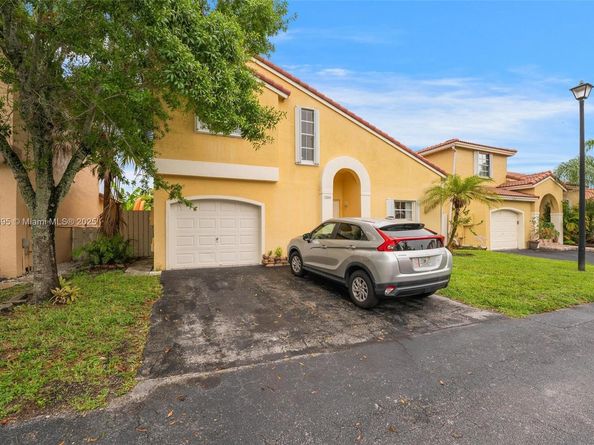 12640 NW 12th Ct, Sunrise FL 33323