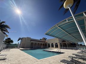 1045 NW 126th Pl, Miami FL 33182