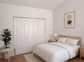 1045 NW 126th Pl, Miami FL 33182