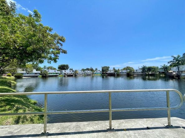 4051 NE 13th Ave 553, Oakland Park FL 33334