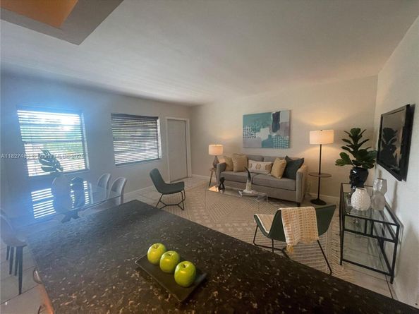 4051 NE 13th Ave 553, Oakland Park FL 33334