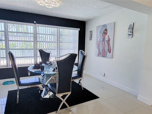 2649 Bahama Dr, Miramar FL 33023