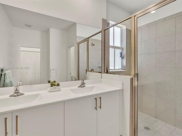 11851 NW 46th St, Coral Springs FL 33076