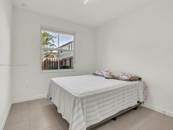 11851 NW 46th St, Coral Springs FL 33076