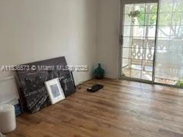 10441 Mahogany Key Cir 202, Miami FL 33196