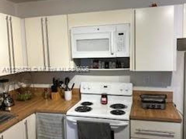 10441 Mahogany Key Cir 202, Miami FL 33196