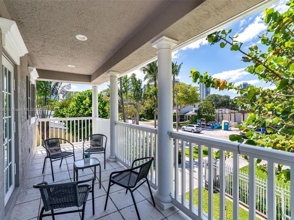 920 SE 6th St, Fort Lauderdale FL 33301
